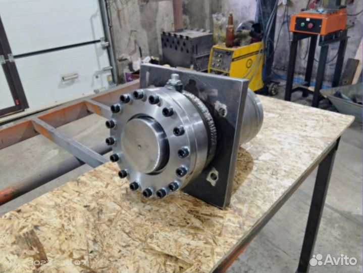 Гидроцилиндр высокого давления 100 тонн