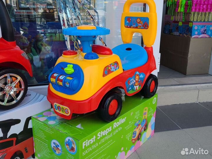 Машинка-каталка. Толокар развивашка