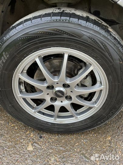 R15 Yokohama BluEarth RV-02 195/65, PCD 4x100 DIA 56.1