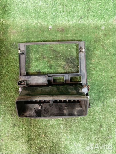 Консоль центральная Toyota Caldina