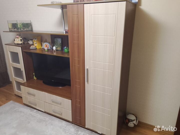 Продам стенкв