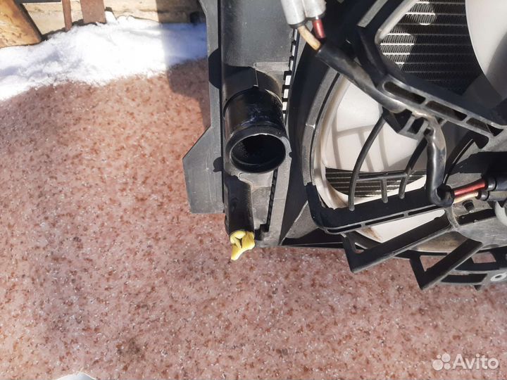 Радиатор Toyota Wish ZGE20