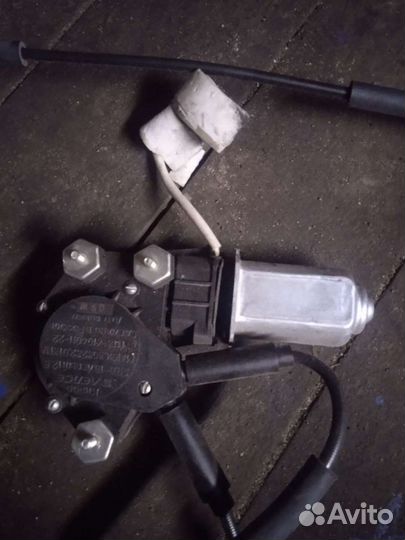 Электростеклоподьемник