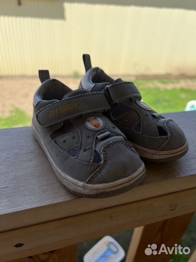 Детская обувб 25
