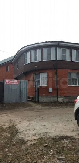 Дом 307 м² на участке 5 сот.