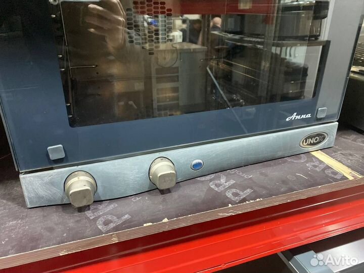 Конвекционная печь unox