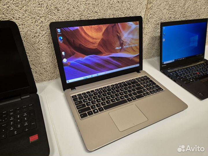 Красивый Золотой Asus С видеокартой