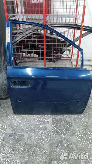 Дверь передняя правая додж караван 2001-2007 гг