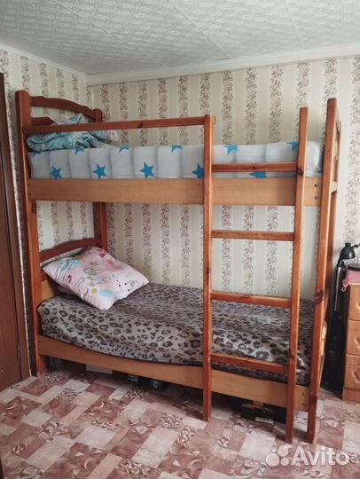 Двухъярусная кровать