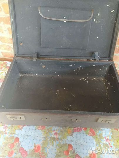 Чемоданы СССР старинные