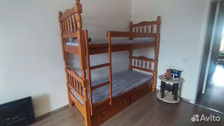 Двухъярусная кровать