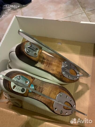 Фигурные коньки wifa 32