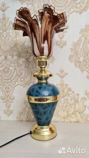 Светильник старинный, работает с прикосновения