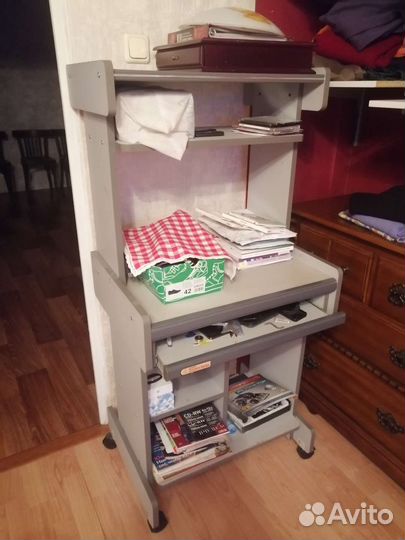 Компьютерный стол