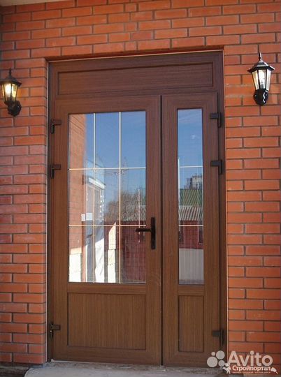 Дверь пластиковая входная