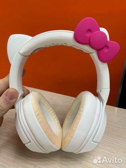 Игровые наушники Razer Kraken BT Sanrio Hello Kitt