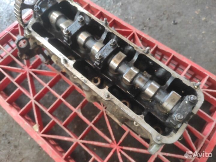 Головка блока цилиндров Volkswagen Passat B3 1.8