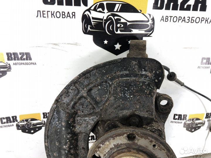 Кулак поворотный передний правый R Volvo XC90