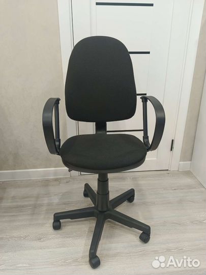 Компьютерное кресло