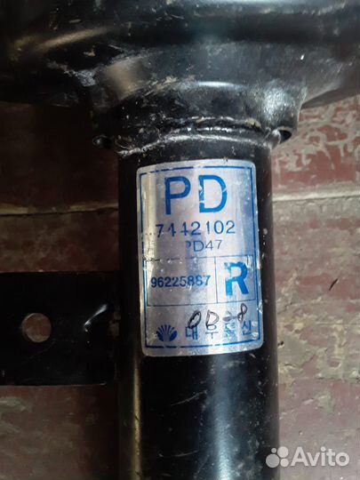 Стойка амортизатора на Лиганзу