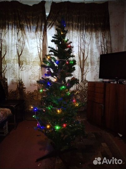 Елка искусственная литая 180 бу