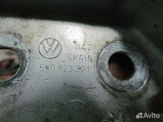 Петля капота левая Vw Polo 6N0 1995-2000