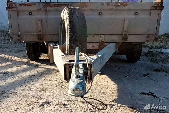 Прицеп к легковому автомобилю. Макс.масса 750 кг