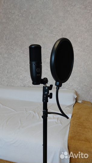 Студийный микрофон akg p120