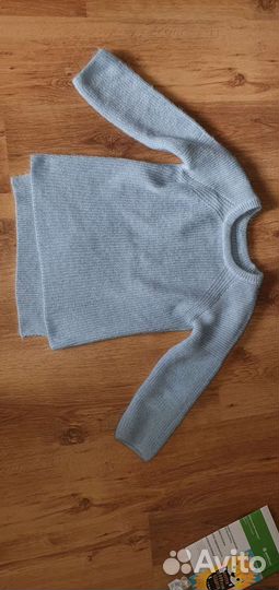 Свитер женский