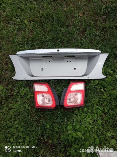 Nissan almera н16 фонари в крышку