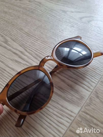 Солнцезащитные очки hm