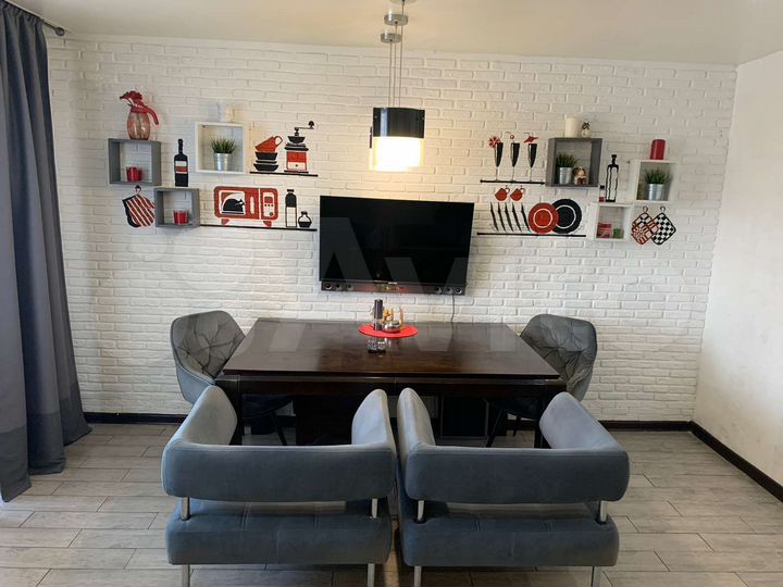 3-к. квартира, 125 м², 1/10 эт.