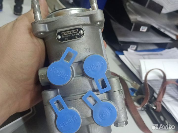 Кран тормозной ножной Volvo