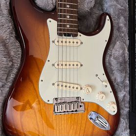 Fender American Elite Stratocaster RW