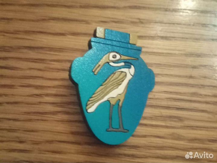 Значок египетский Ибис на сердце Иб