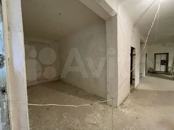 Здание 648 М2 с землей