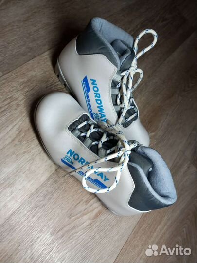Лыжные ботинки детские 33 размер nordway