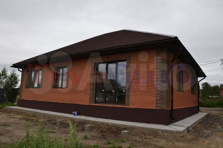 Коттедж 107 м² на участке 7 сот.