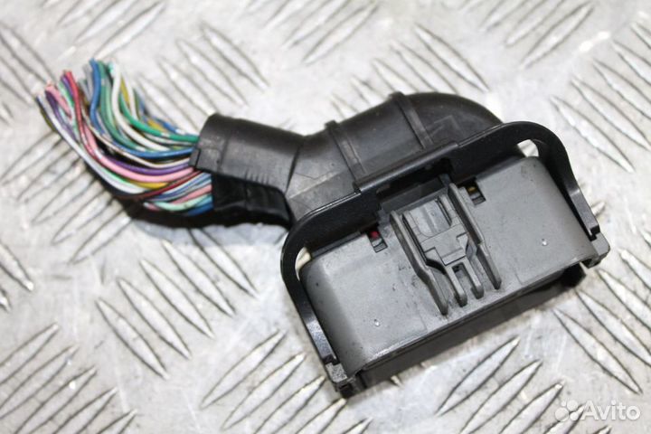 Разъем в мозг Mitsubishi Outlander XL 6B31 3.0 л