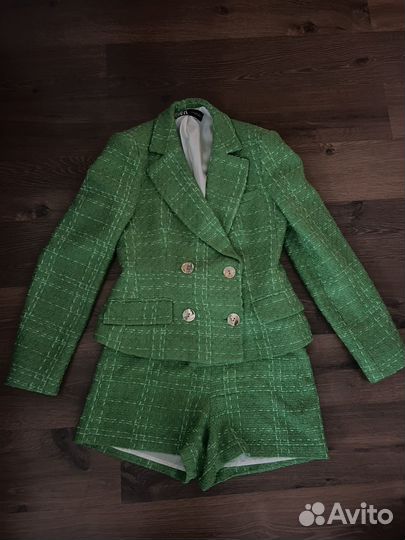 Костюм женский