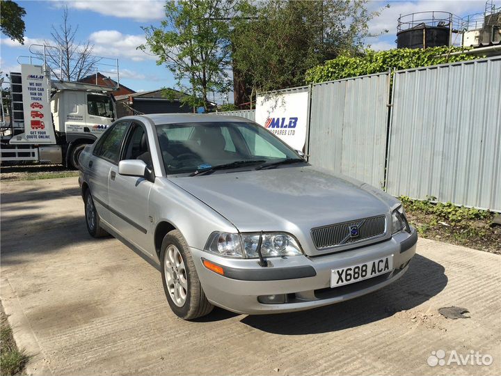 Разбор на запчасти Volvo S40 / V40 1995-2004