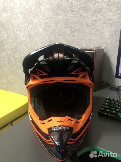 Шлем Troy Lee designs SE4