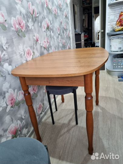 Стол кухонный овальный раскладной