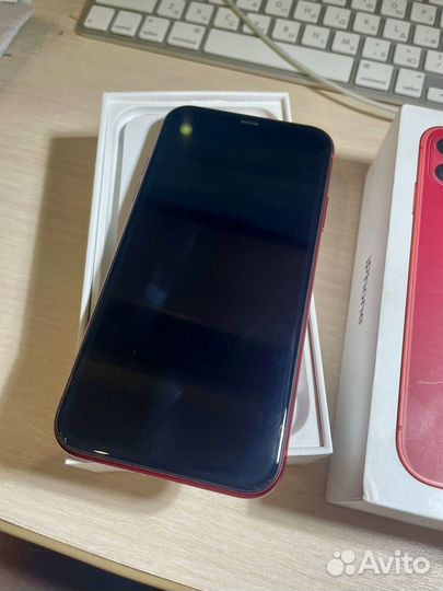 iPhone 11, 64 ГБ
