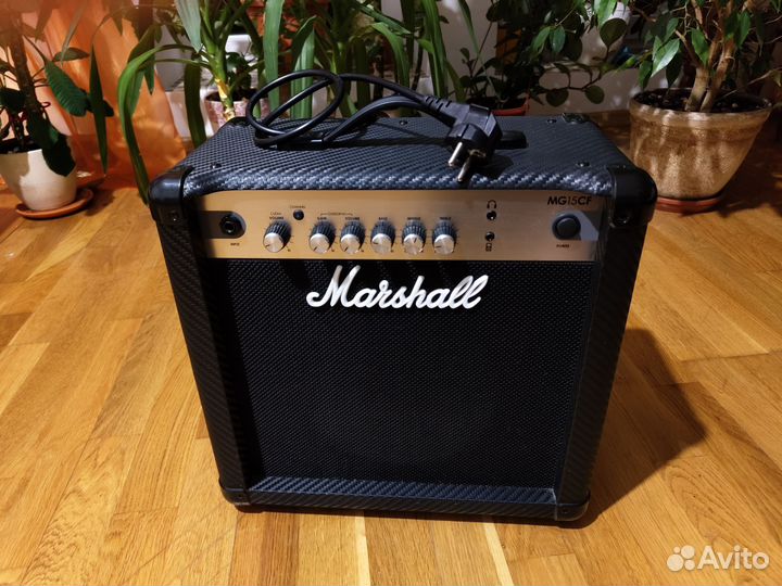 Комбоусилитель Marshall mg15-cf