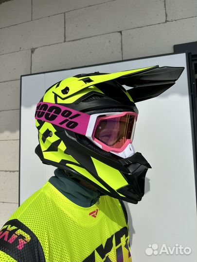 Кроссовый шлем