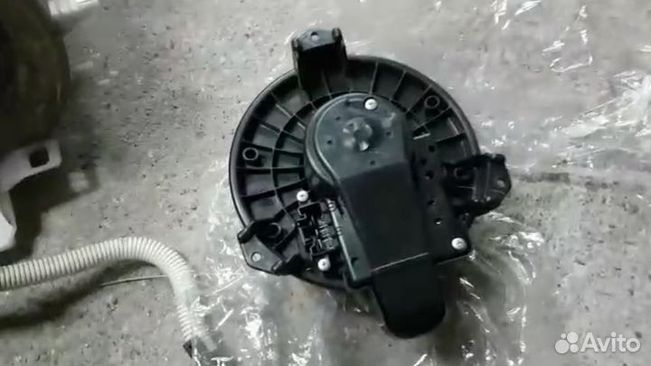 Мотор печки, корпус мотора печки Toyota Camry 40