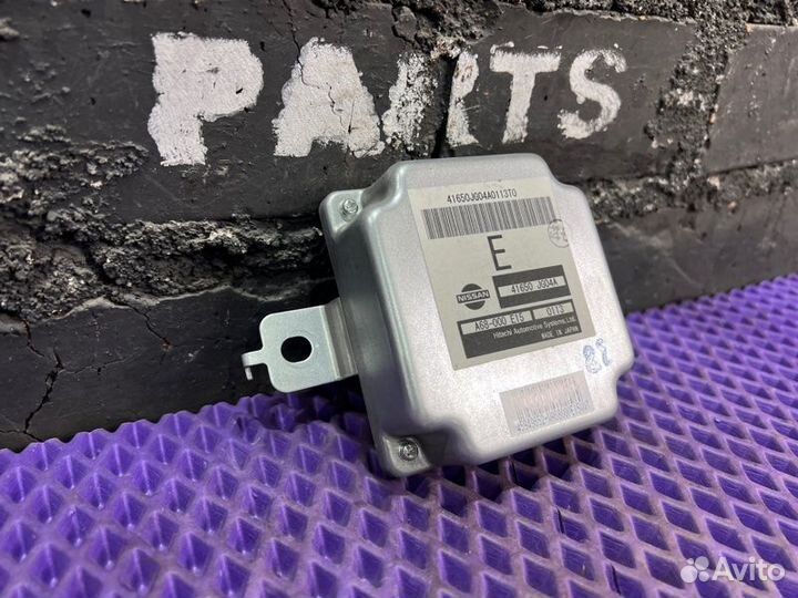 Блок электронный Nissan X-Trail NT31-105853 MR20DE