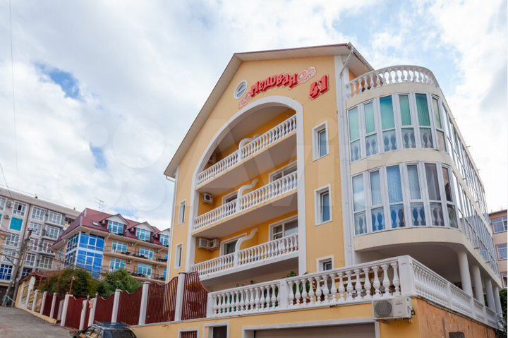 Гостиница, 825.7 м²
