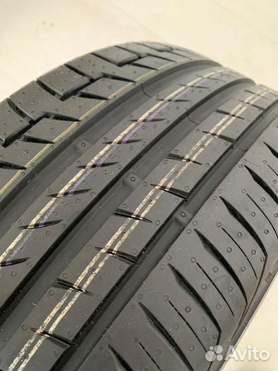 Continental ContiPremiumContact 6 215/55 R17 94V
